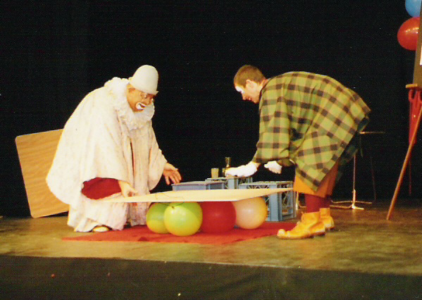 Clemil image of clowns